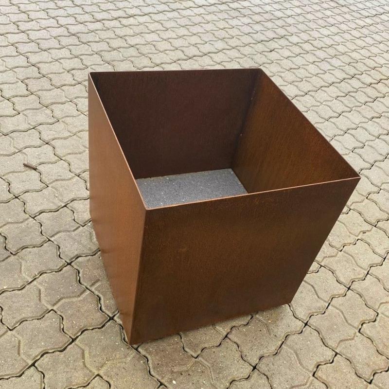 Højbed   Hjul   3mm Cortenstål  Kube 50x50x50